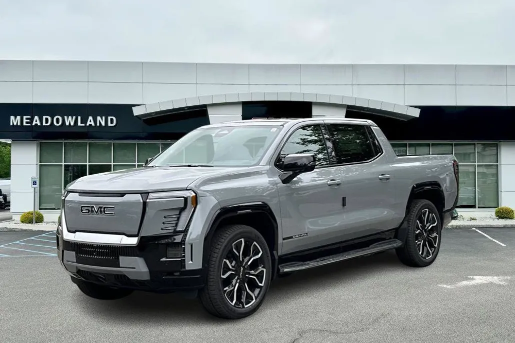 2025 Gmc Sierra EV Denali photo 1