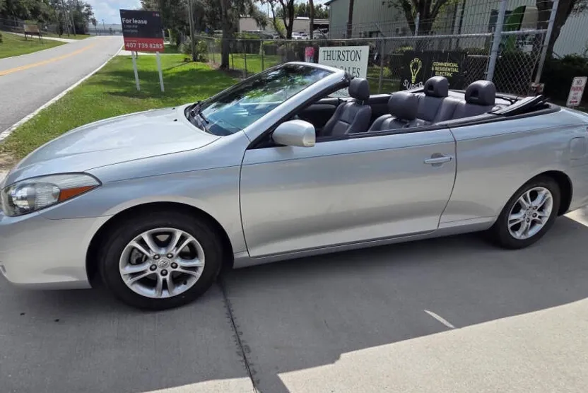 2007 Toyota Camry Solara SE photo 1