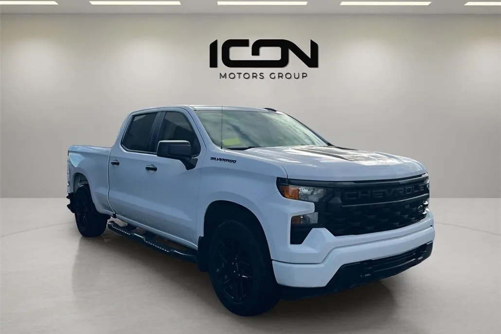 2023 Chevrolet Silverado 1500 Custom photo 1