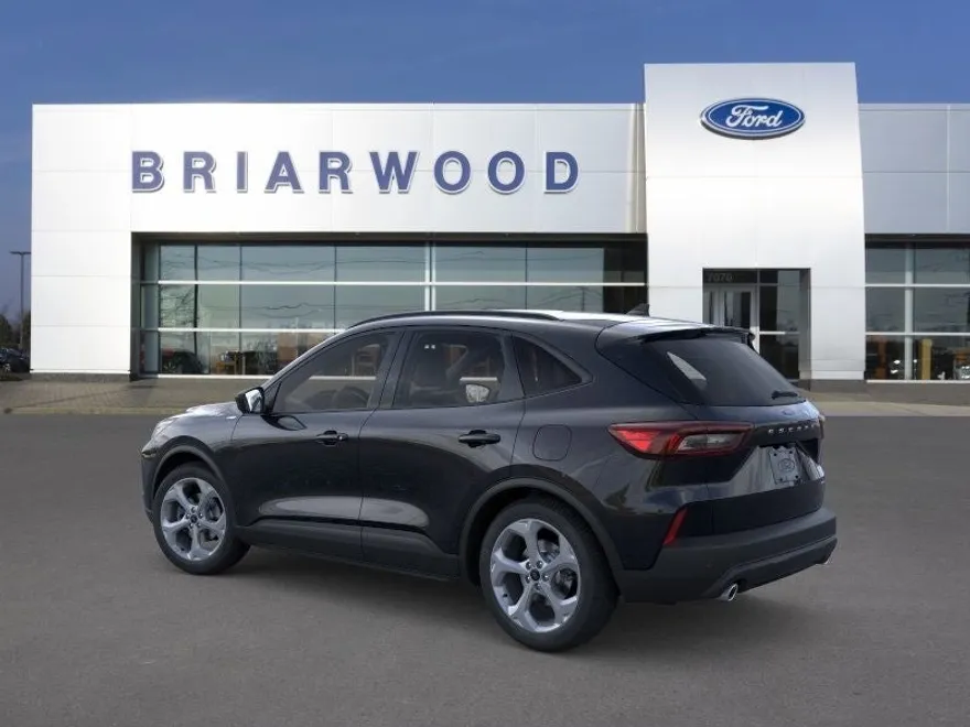 2025 Ford Escape ST-Line photo 4