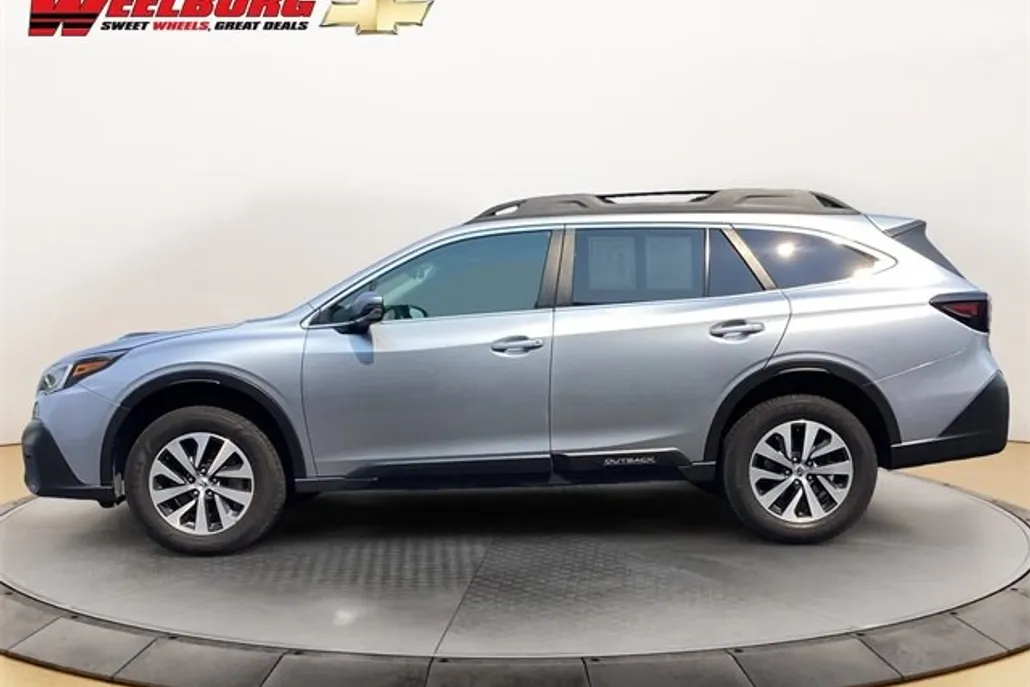 2022 Subaru Outback Premium photo 1