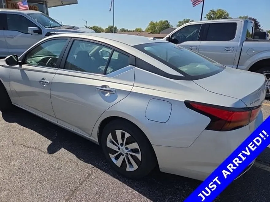 2019 Nissan Altima 2.5 S photo 1