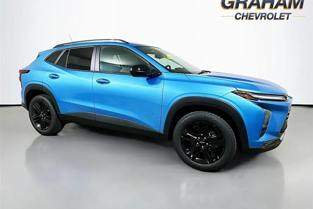 2025 Chevrolet Trax ACTIV photo 1