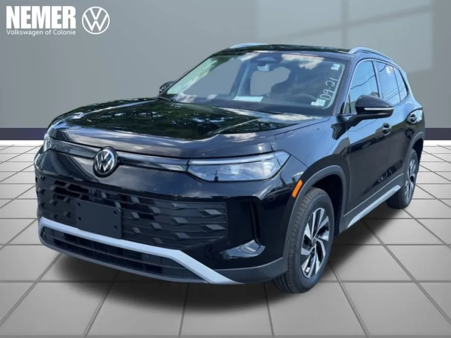 2025 Volkswagen Tiguan S photo 1