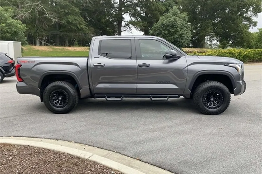 2024 Toyota Tundra Limited photo 1