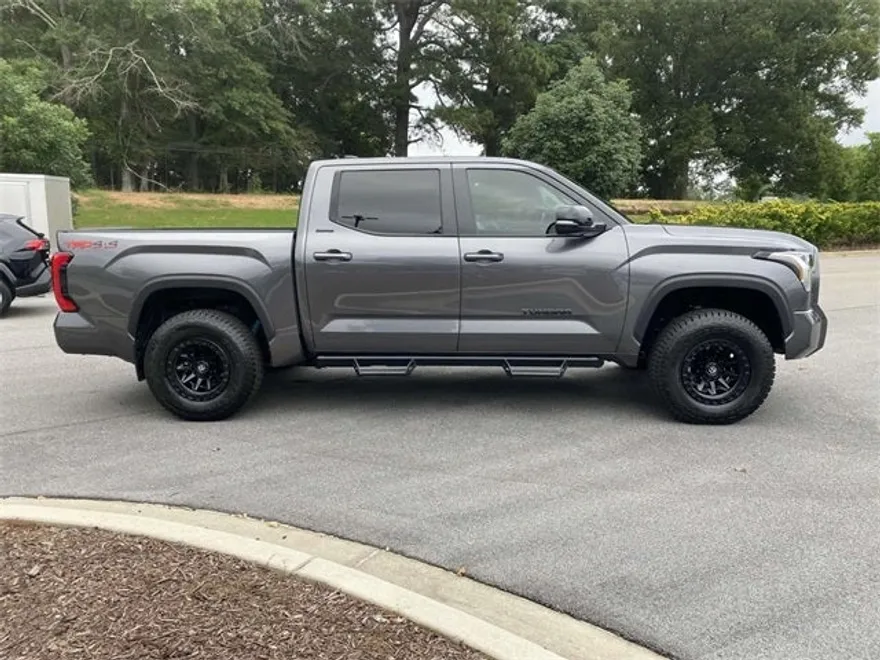2024 Toyota Tundra Limited photo 1
