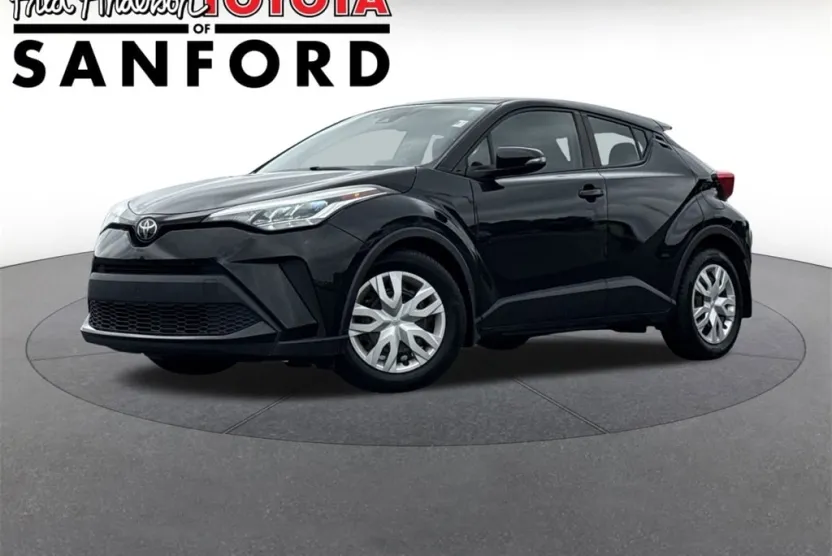 2021 Toyota C-HR LE photo 1
