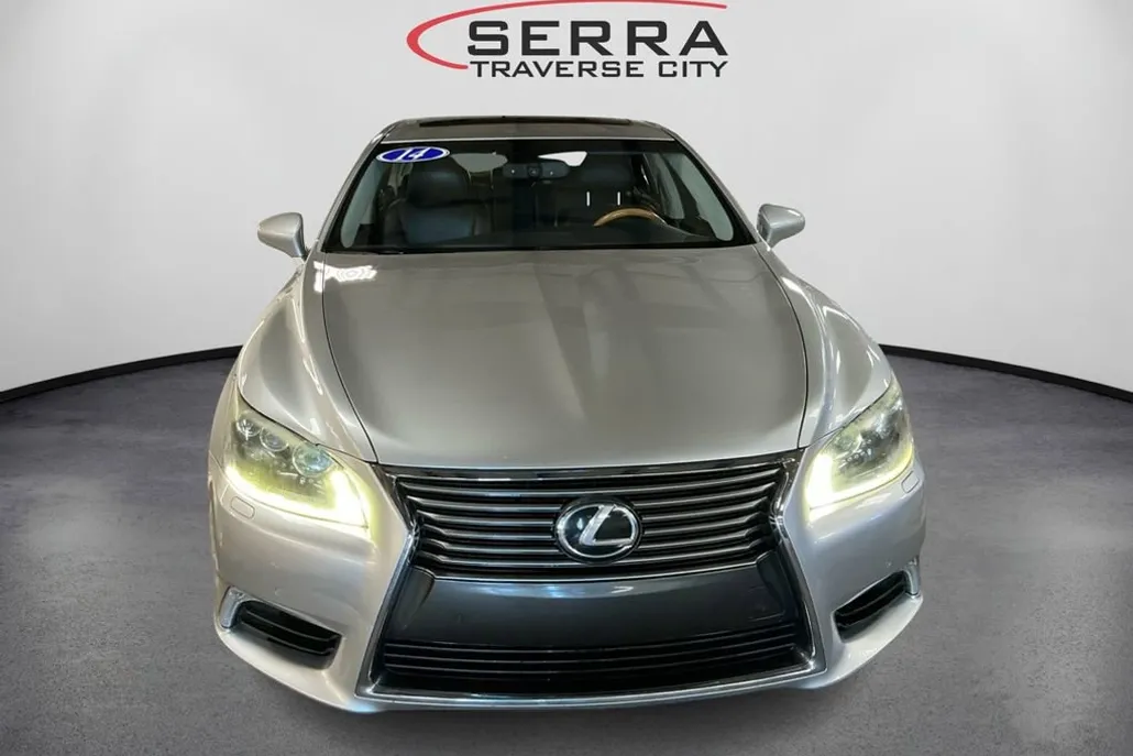2014 Lexus LS 460 L photo 1