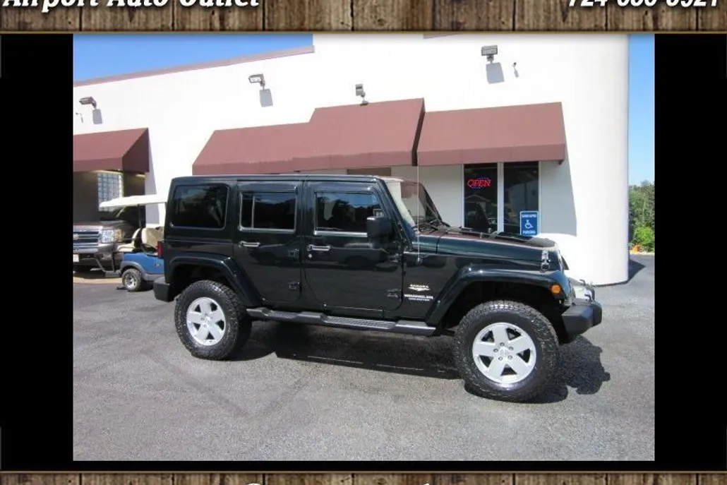 2012 Jeep Wrangler Unlimited Sahara photo 1