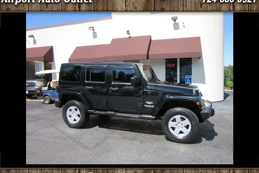 2012 Jeep Wrangler Unlimited Sahara photo 1