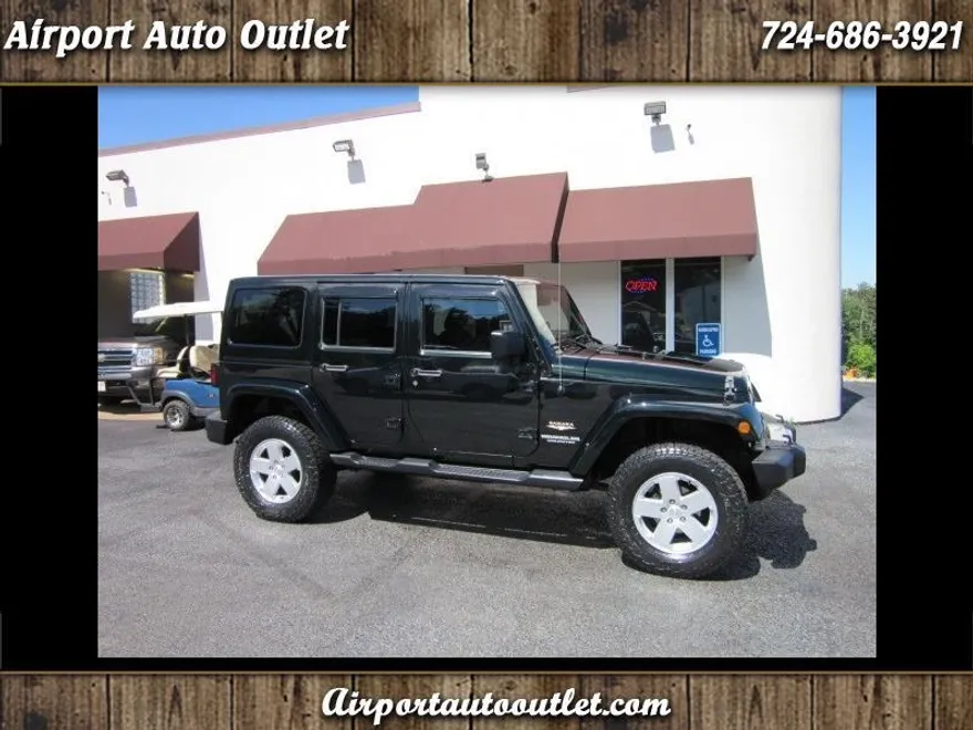 2012 Jeep Wrangler Unlimited Sahara photo 1