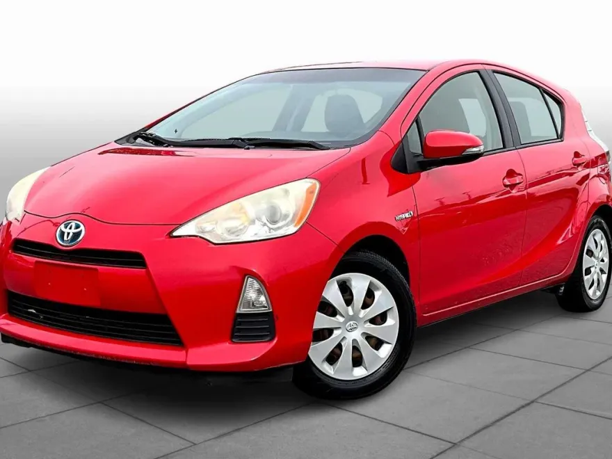 2013 Toyota Prius C Two photo 1