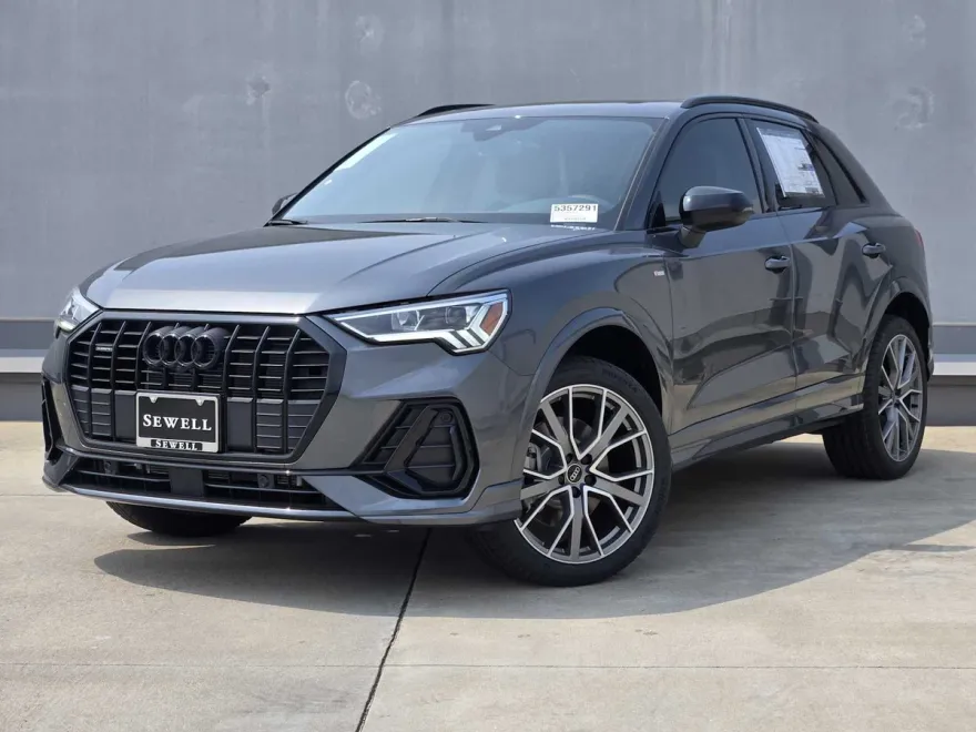 2025 Audi Q3 45 TFSI S line Premium photo 1
