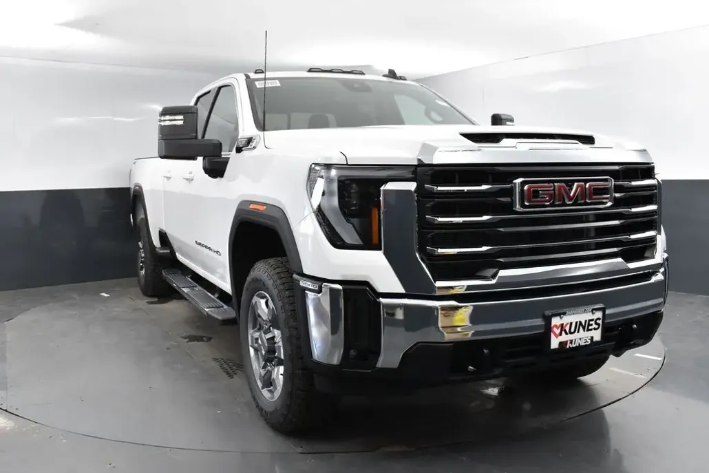 2025 Gmc Sierra HD SLE photo 1