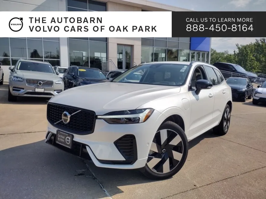 2025 Volvo XC60 Hybrid T8 Plus photo 1