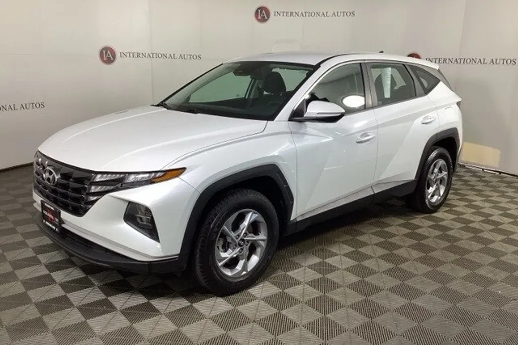 2022 Hyundai Tucson SE photo 1