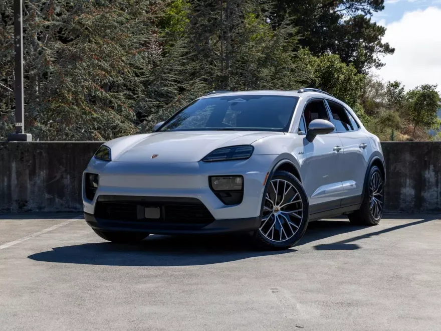 2024 Porsche Macan 4 Electric photo 1