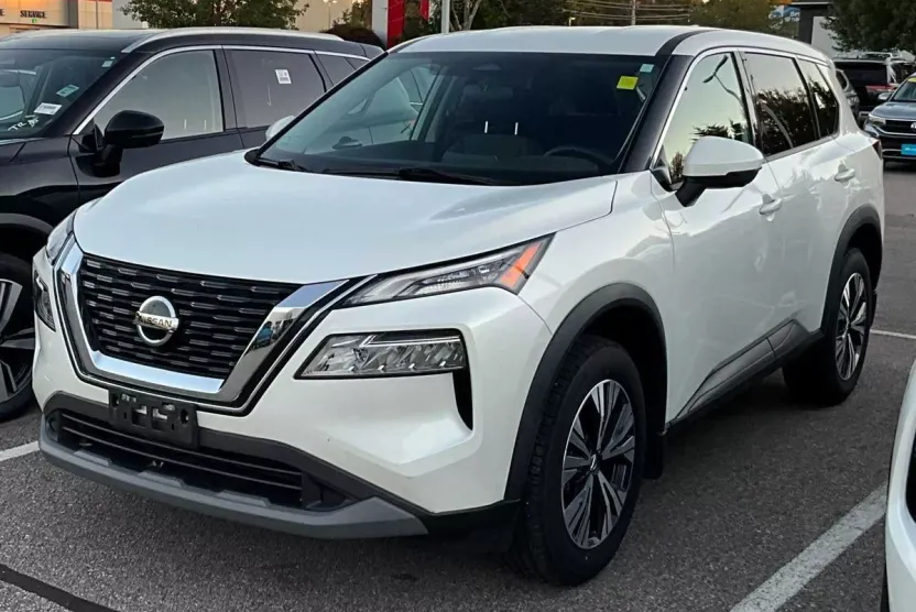 2021 Nissan Rogue SV photo 1
