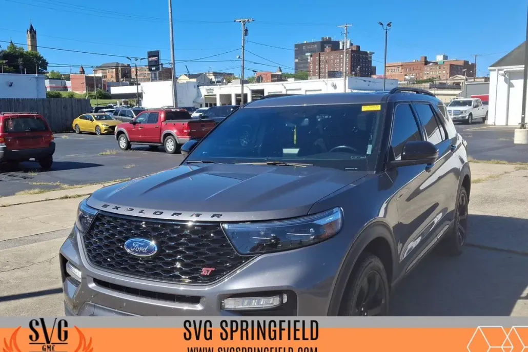 2022 Ford Explorer ST photo 1