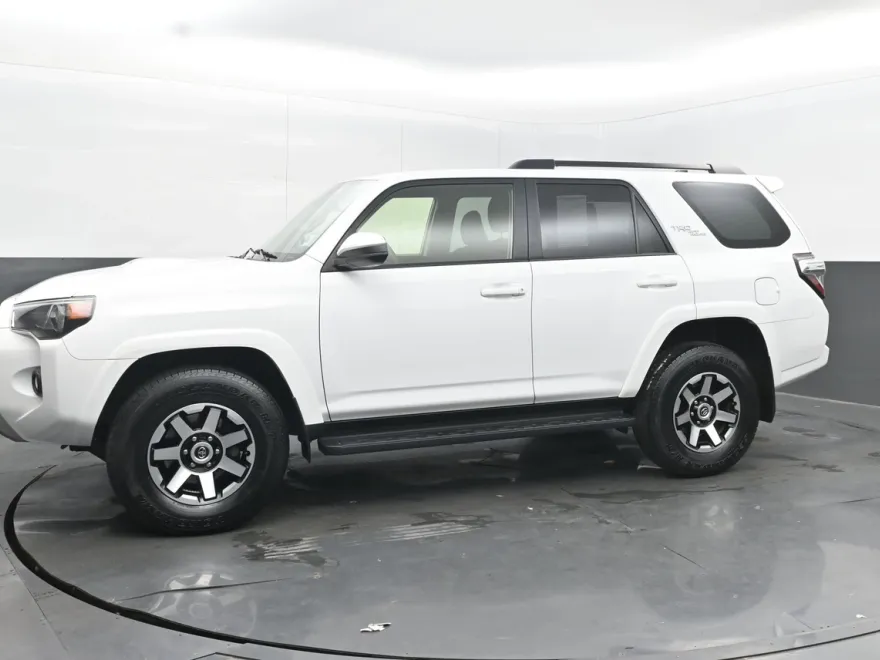 2024 Toyota 4Runner TRD photo 1