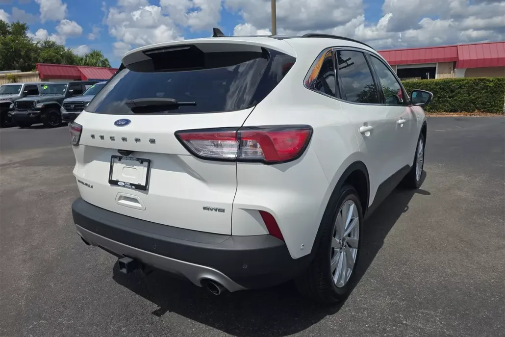 2021 Ford Escape Titanium photo 1