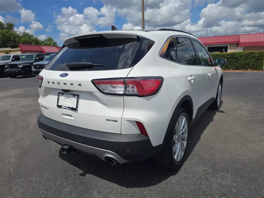 2021 Ford Escape Titanium photo 1