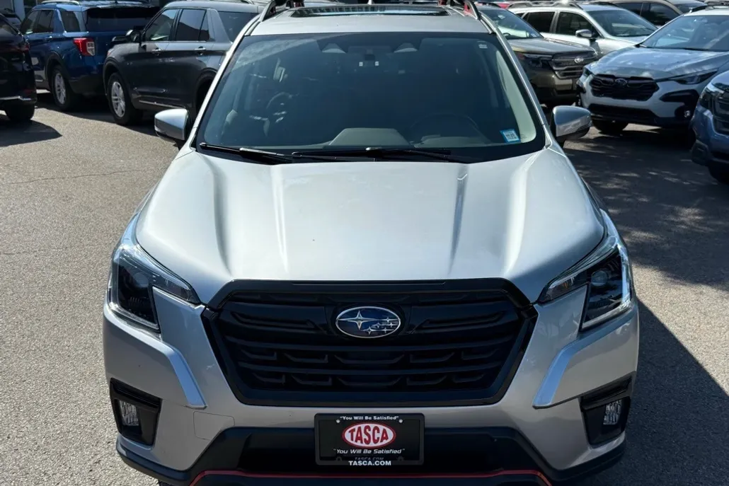 2022 Subaru Forester Sport photo 1