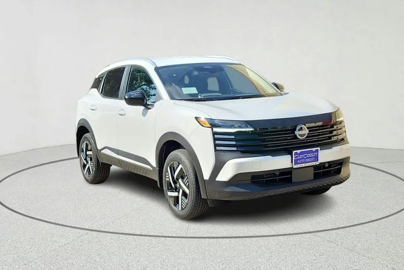 2026 Nissan Kicks S photo 2