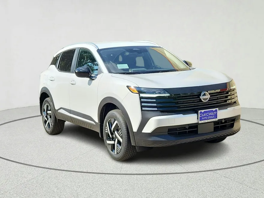 2026 Nissan Kicks S photo 2