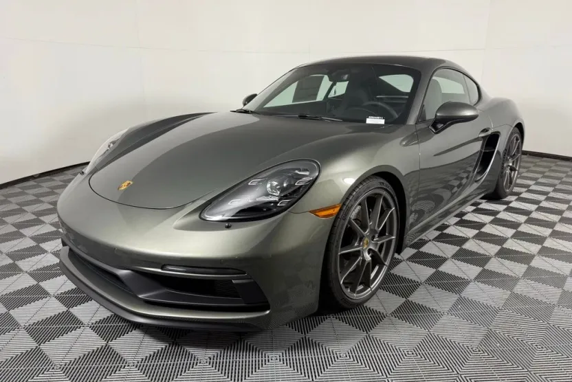 2025 Porsche Cayman GTS 4.0 photo 1