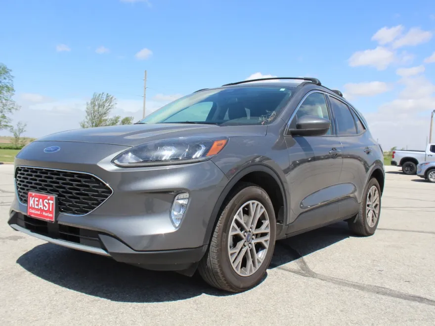 2022 Ford Escape SEL photo 1