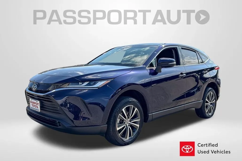 2024 Toyota Venza LE photo 1