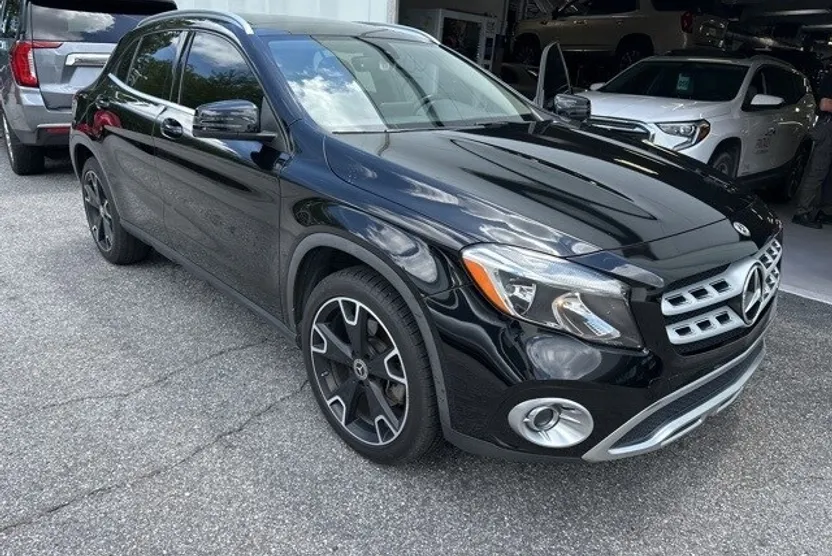 2019 Mercedes Benz GLA 250 photo 1