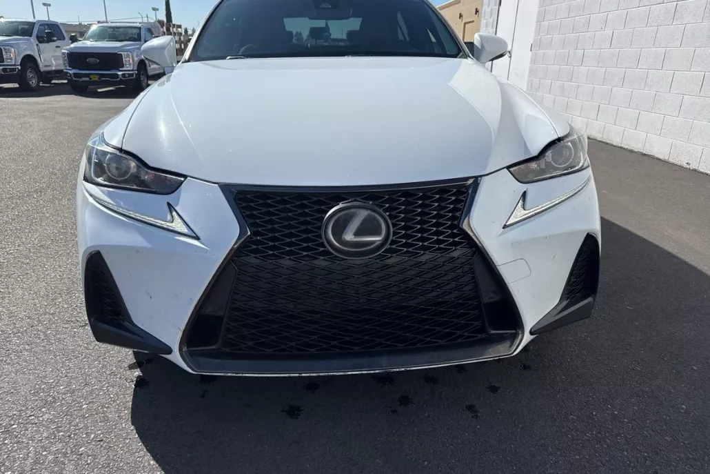 2019 Lexus IS 300 photo 1