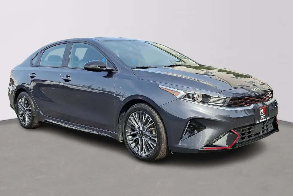 2023 Kia Forte GT-Line photo 1