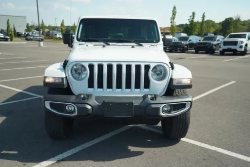 2021 Jeep Wrangler Unlimited Sahara photo 2