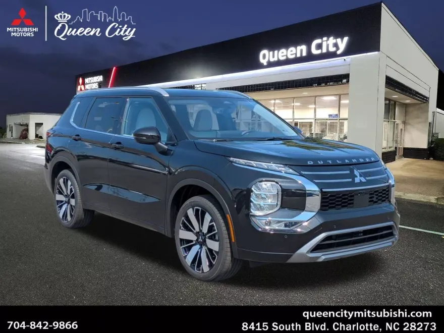 2025 Mitsubishi Outlander SEL photo 1