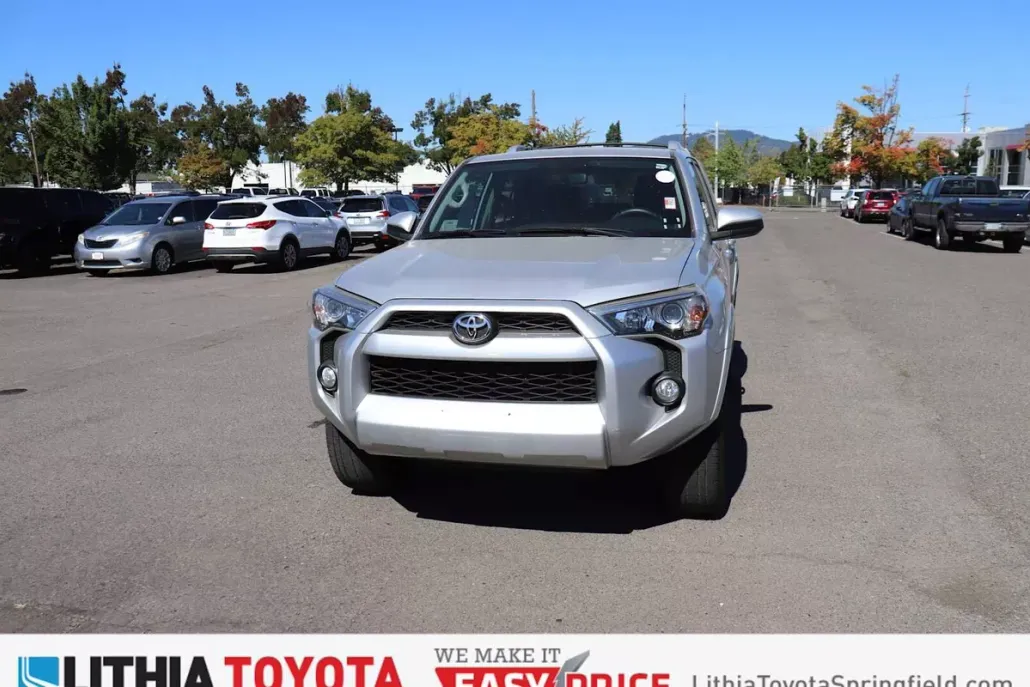 2018 Toyota 4Runner SR5 photo 1
