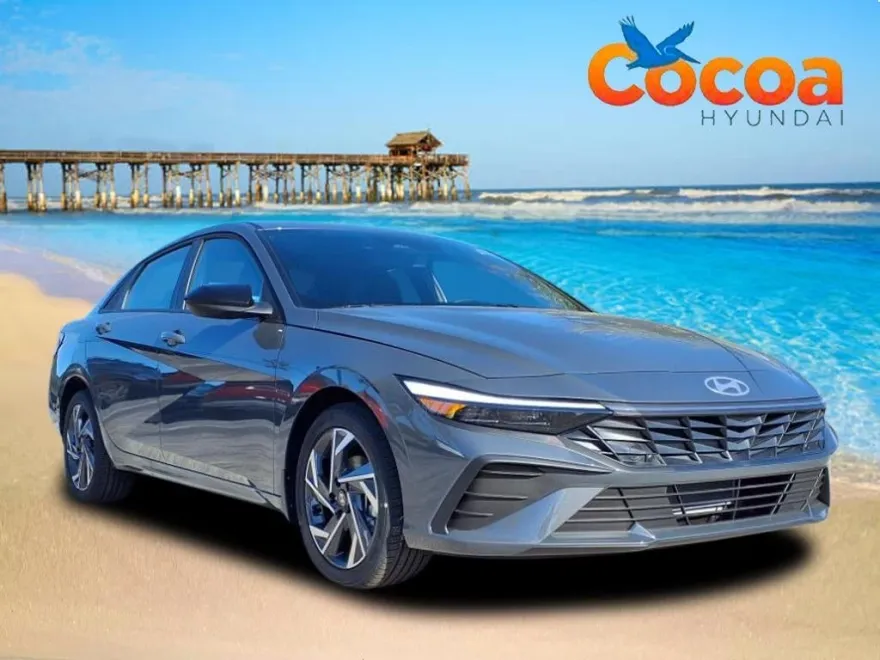 2025 Hyundai Elantra SEL Sport photo 1