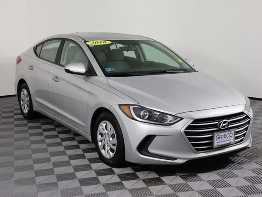 2018 Hyundai Elantra SE photo 1