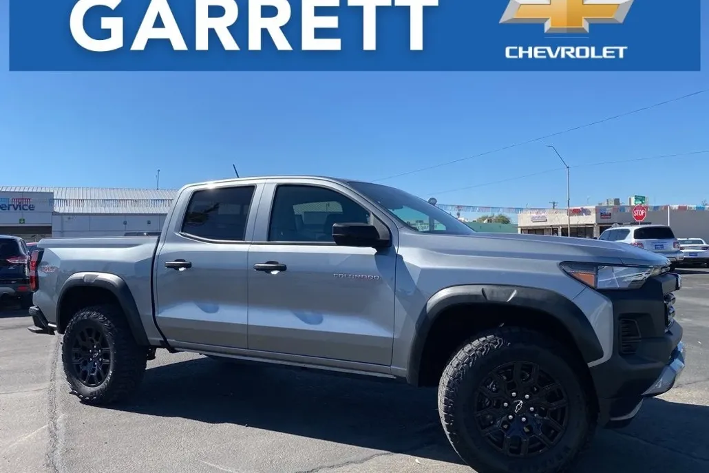 2024 Chevrolet Colorado Trail Boss photo 1