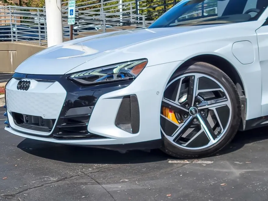 2024 Audi RS e-tron GT Base photo 1