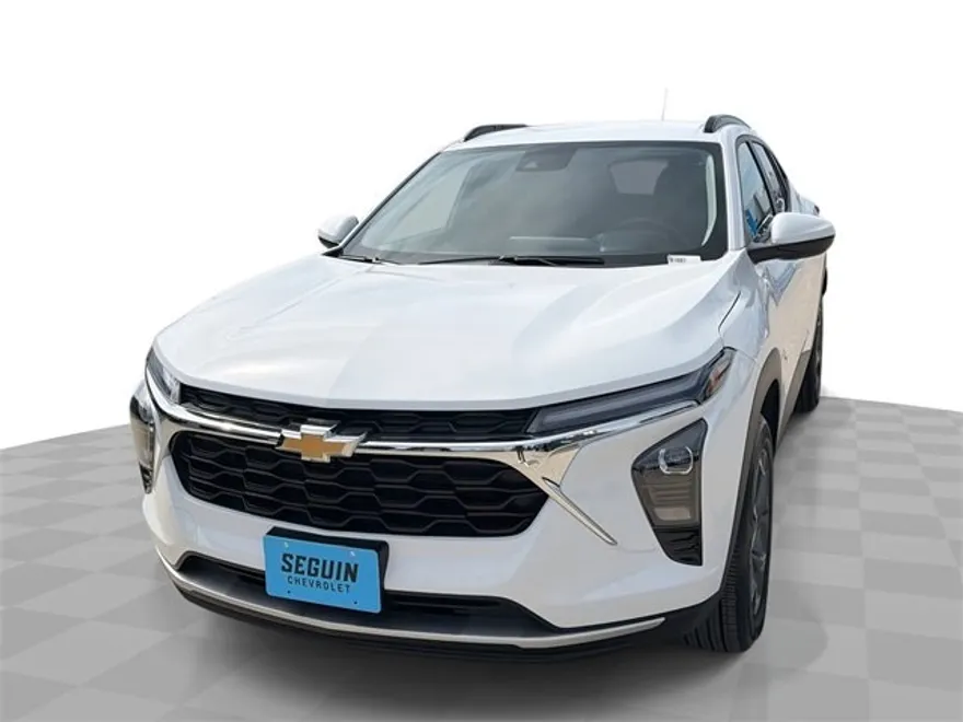 2025 Chevrolet Trax LT photo 1