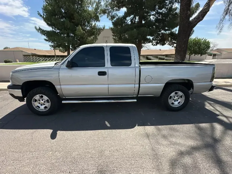 2007 Chevrolet Silverado 1500 LS photo 1