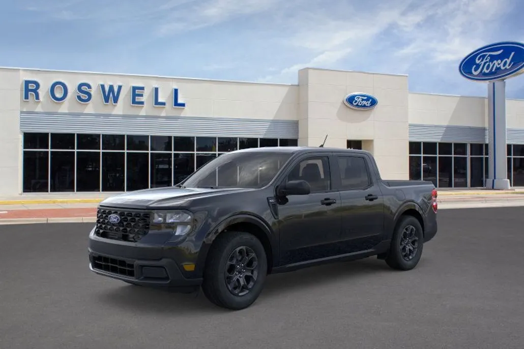 2025 Ford Maverick XLT photo 1