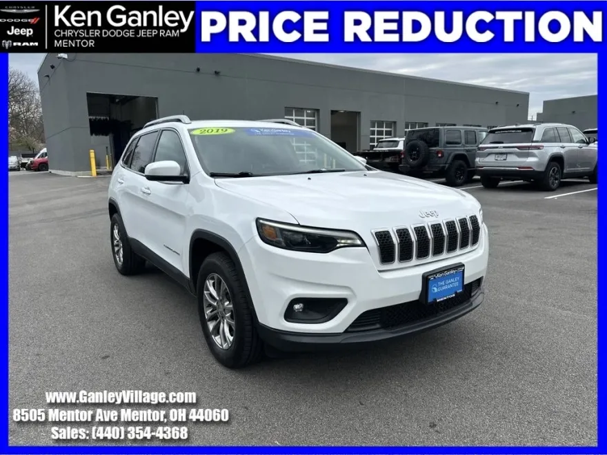 2019 Jeep Cherokee Latitude photo 1