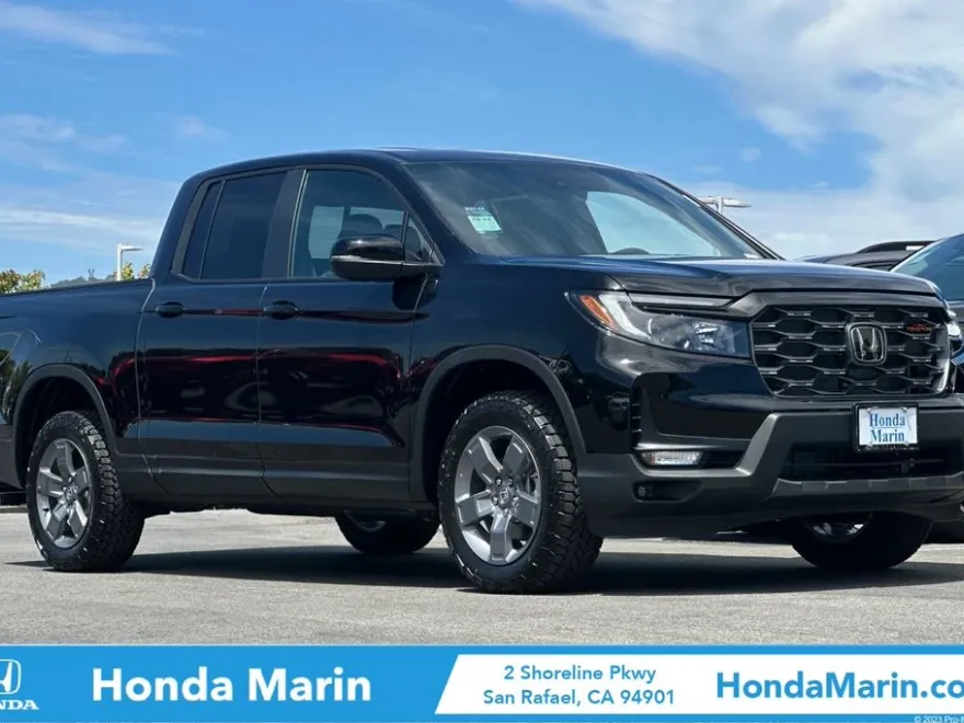 2025 Honda Ridgeline TrailSport photo 1