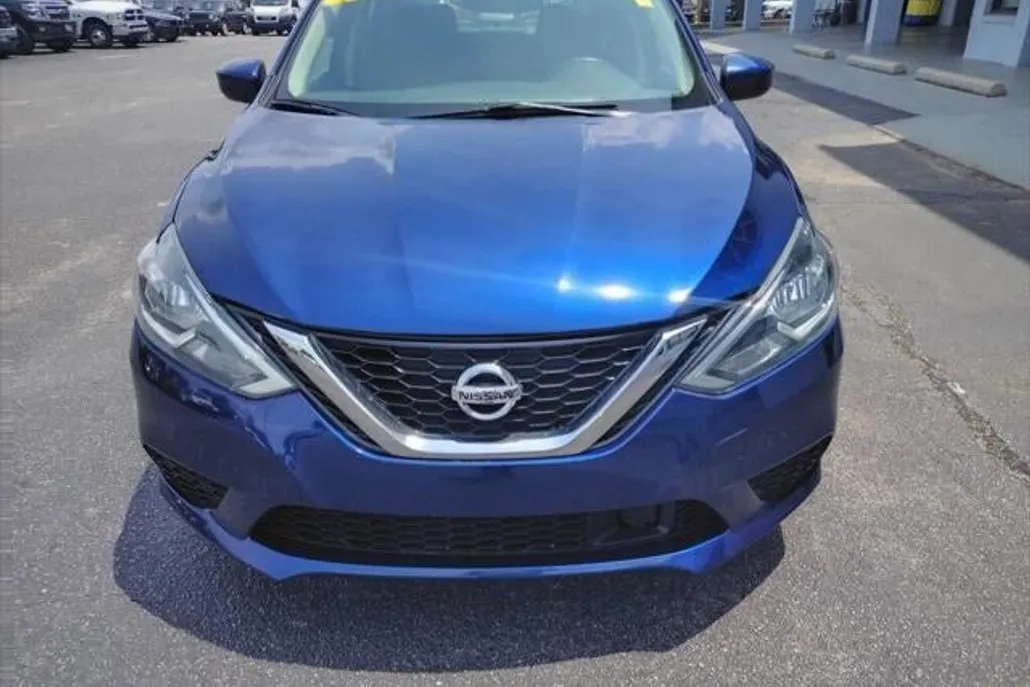 2019 Nissan Sentra S photo 1