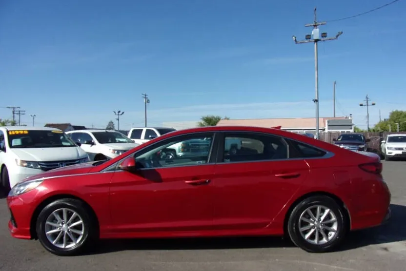 2018 Hyundai Sonata SE photo 1