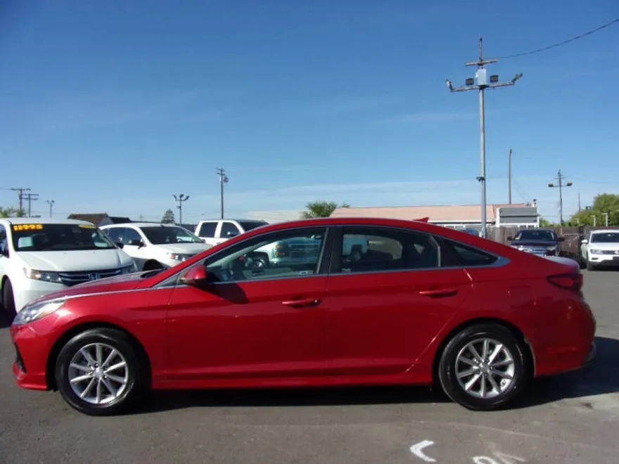 2018 Hyundai Sonata SE photo 1